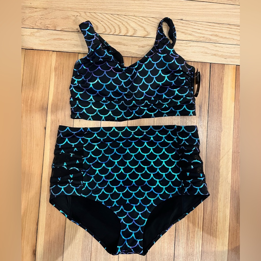 Torrid Bikini- Size 1 top size 2 bottom NWT